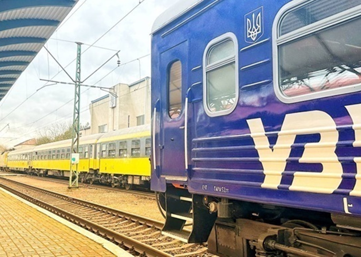 В Україні затримується низка поїздів через атаку Росії