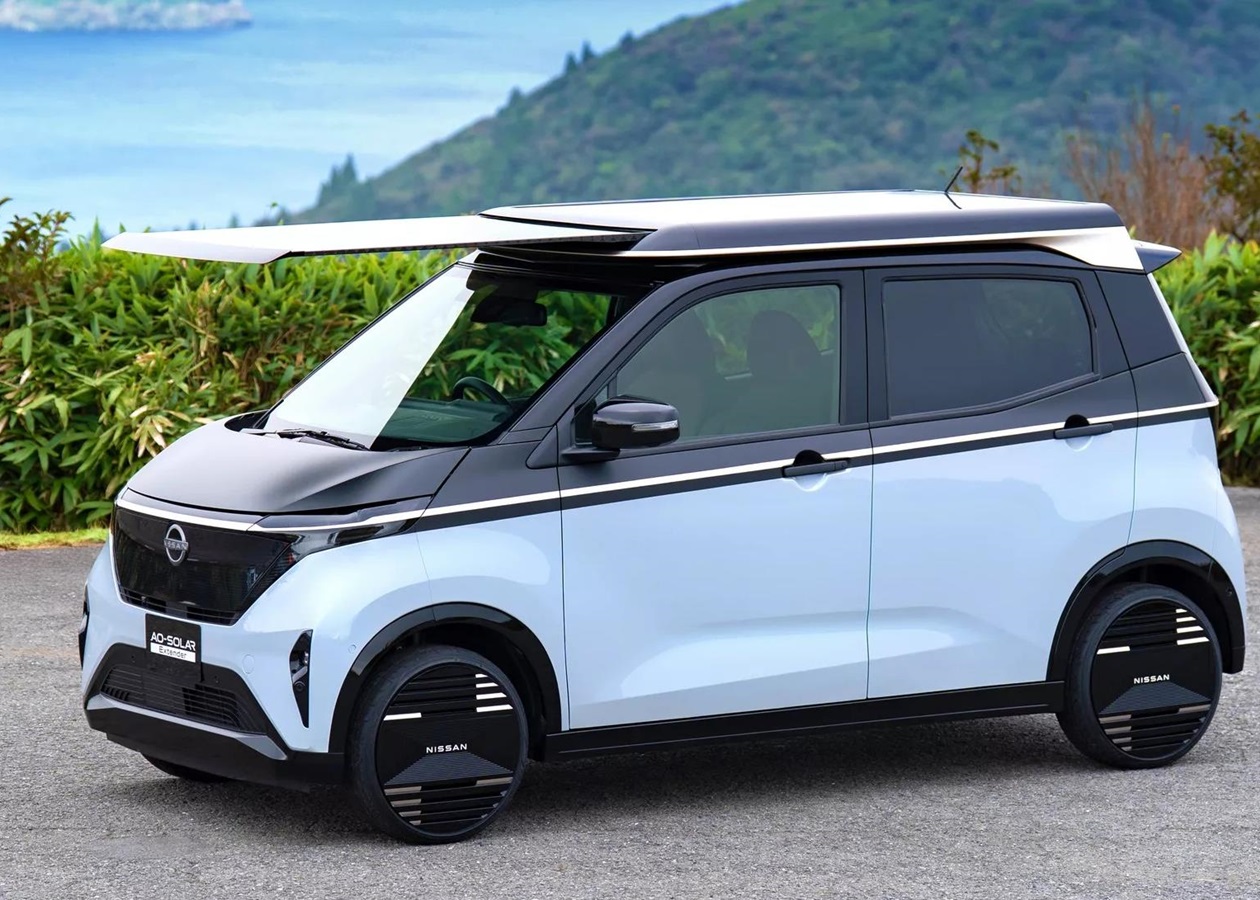 Nissan встановить сонячні батареї на даху електромобілів