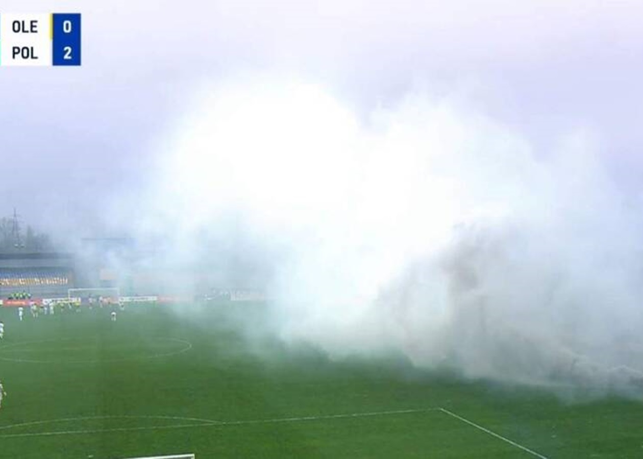 Фани Олександрії зреагували на заяву клубу про недопустимість фаєрів