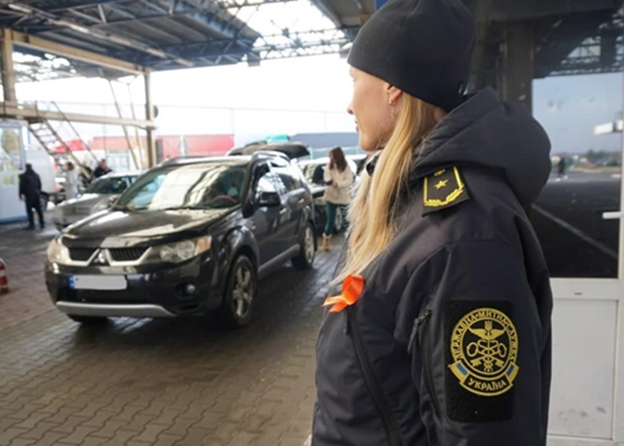 З початку року митники виявили порушень майже на 11 млрд