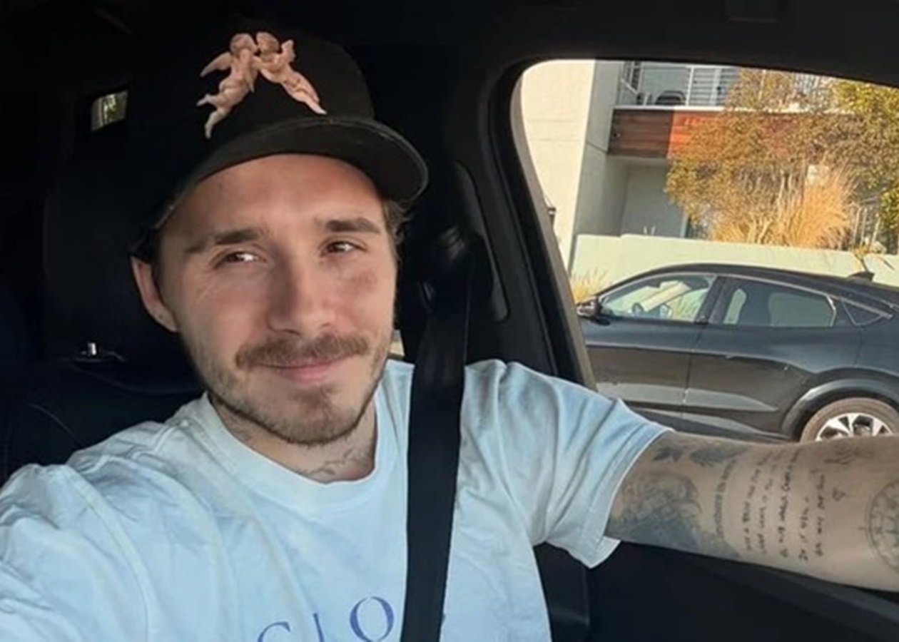 Бруклін Бекхем попросив батьків спілкуватися з ним лише через адвокатів