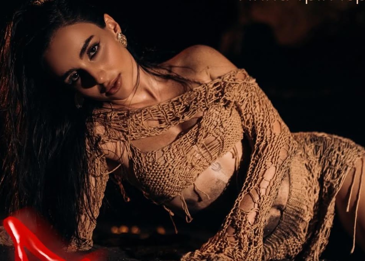 Анна Трінчер впала на сцені