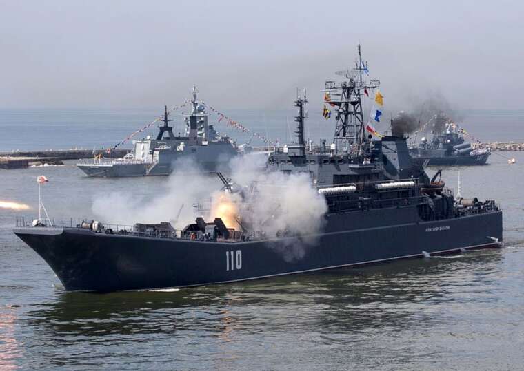 Британський флот 72 години стежив за російськими кораблями біля своїх берегів