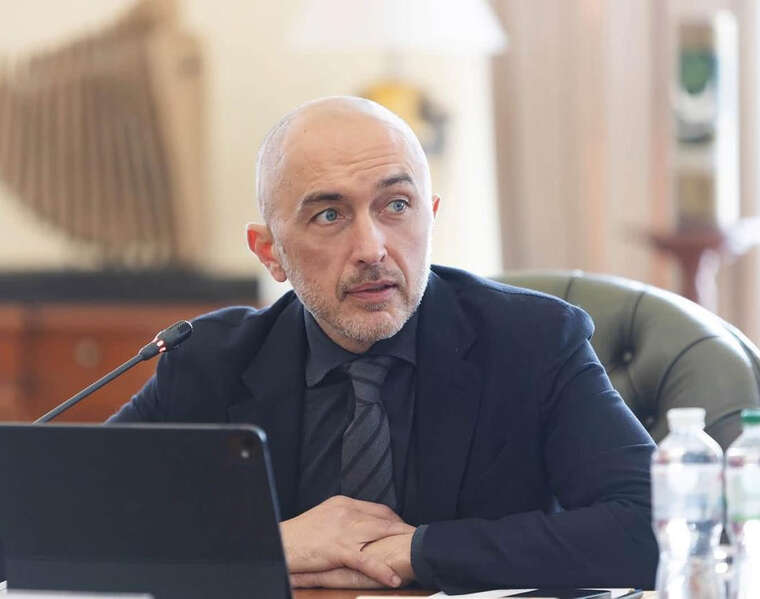 НАБУ та САП обшукали кабінет і службовий автомобіль голови НБУ Пишного